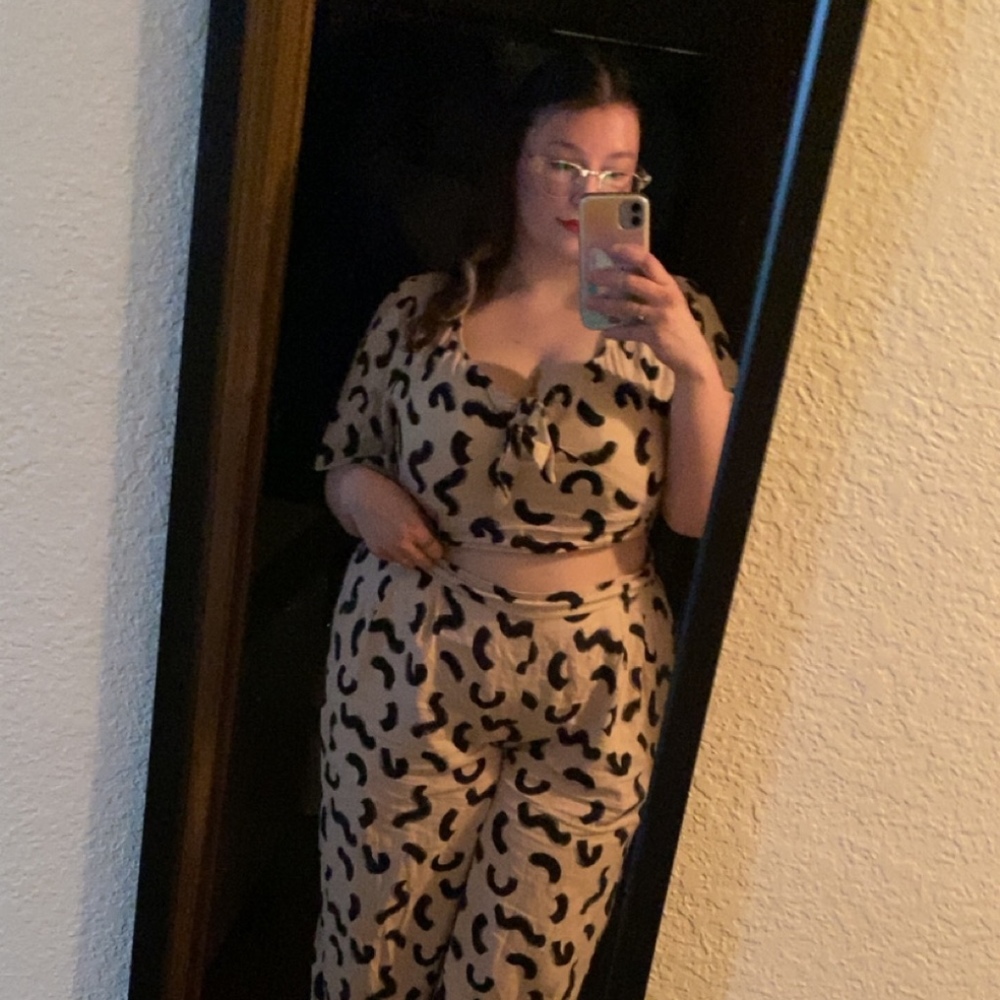 Meet your Posher, Posh